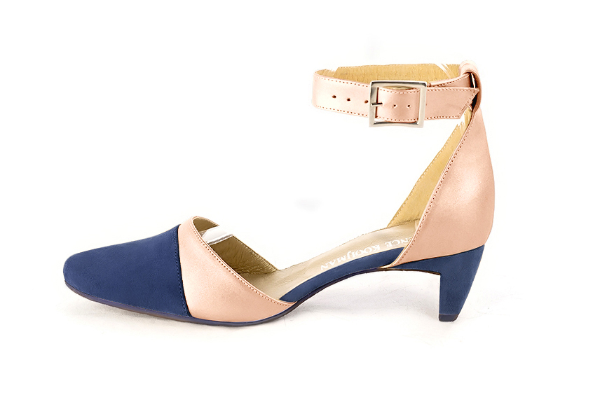 Prussian blue and powder pink women's open side shoes, with a strap around the ankle. Round toe. Low comma heels. Profile view - Florence KOOIJMAN